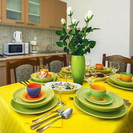 Gorgeous Apartment In Mali Rat With Kitchen Sumpetar Zewnętrze zdjęcie