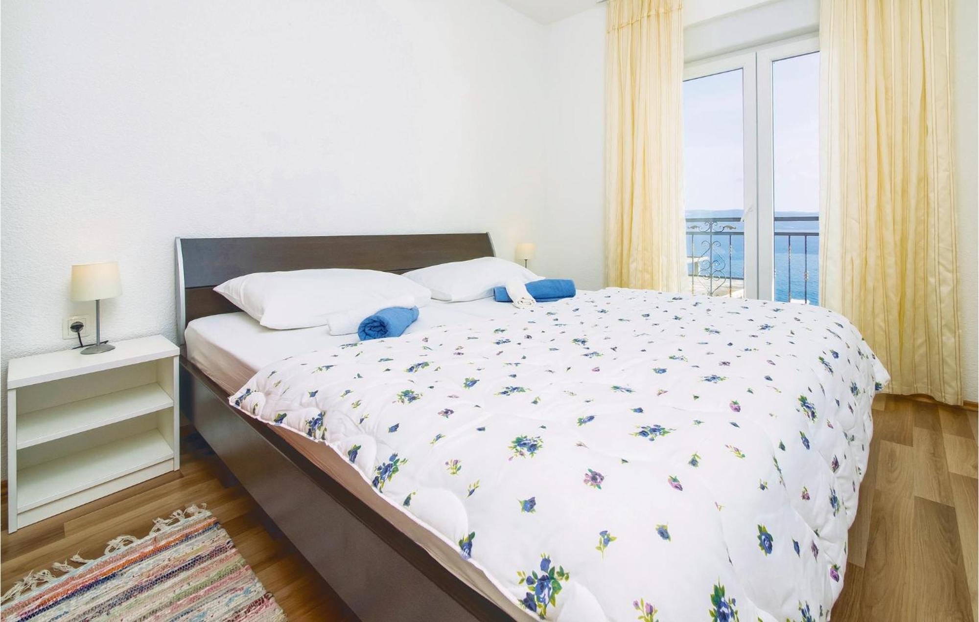 Gorgeous Apartment In Mali Rat With Kitchen Sumpetar Zewnętrze zdjęcie